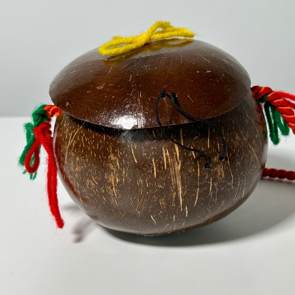 Vintage Coconut Shell Purse Hawaii Kitschy Anthropomorphic Face (13E) - Picture 5 of 8